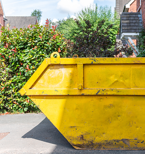 Affordable Maxi Skip Hire Wakefield
